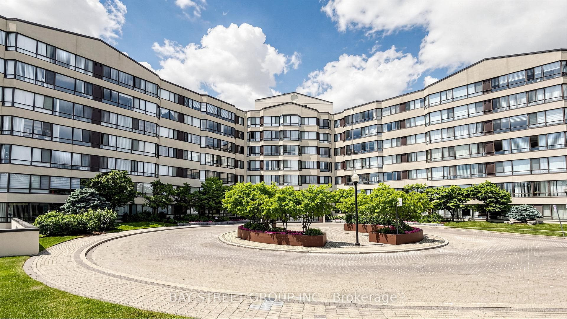 1001 Cedarglen Gate Unit PH 720, Mississauga