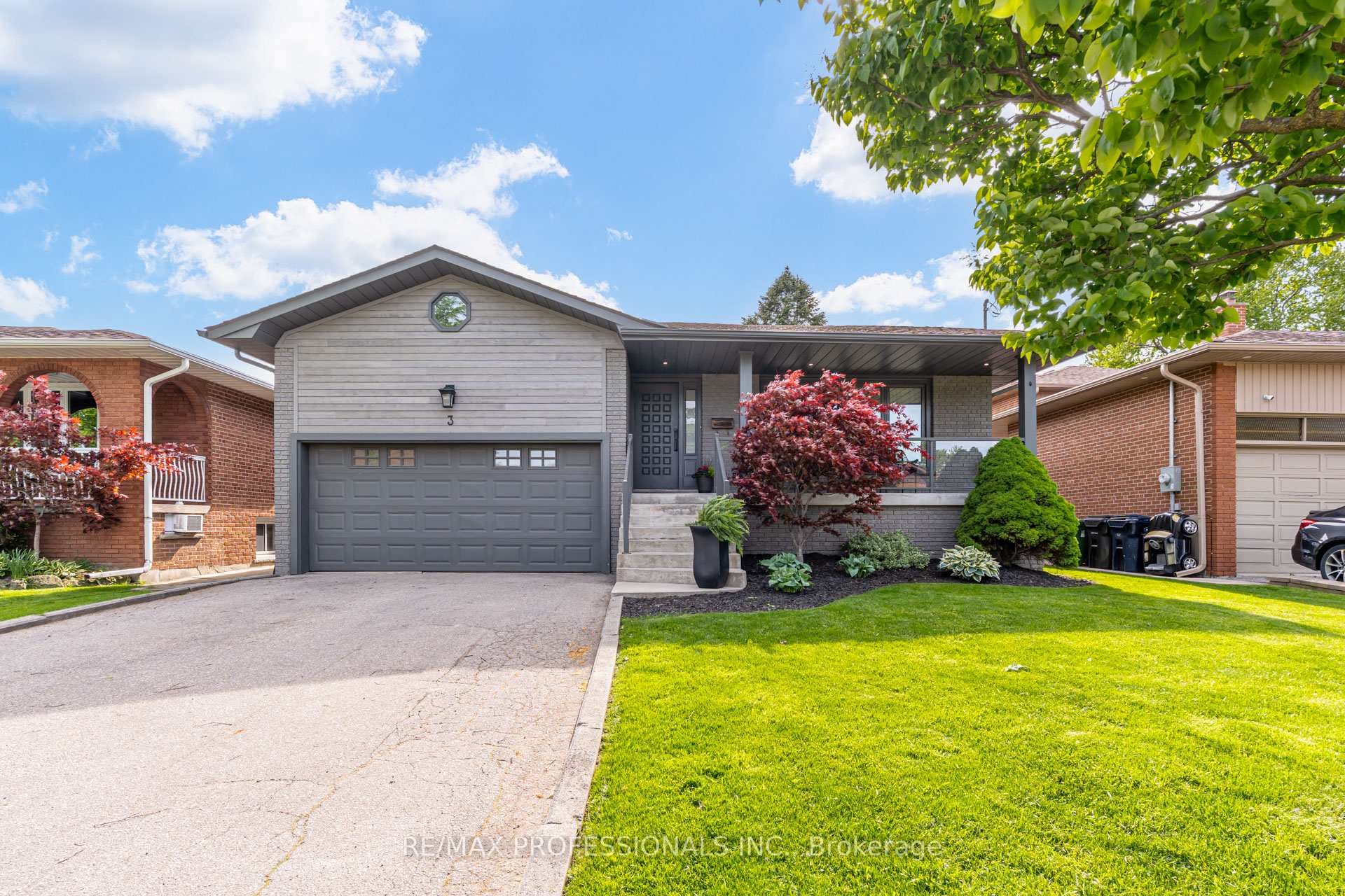 3 Burin Court, Etobicoke (Islington / Rexdale), ON M9C 4Y3 - Photo 1