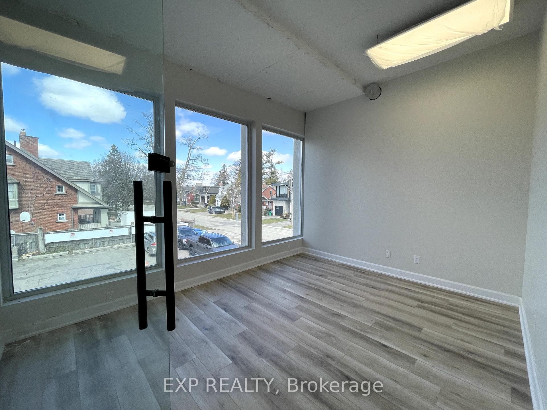 230 Lakeshore Road Unit 205-4A, Mississauga, ON L5G 1G7 - Photo 1
