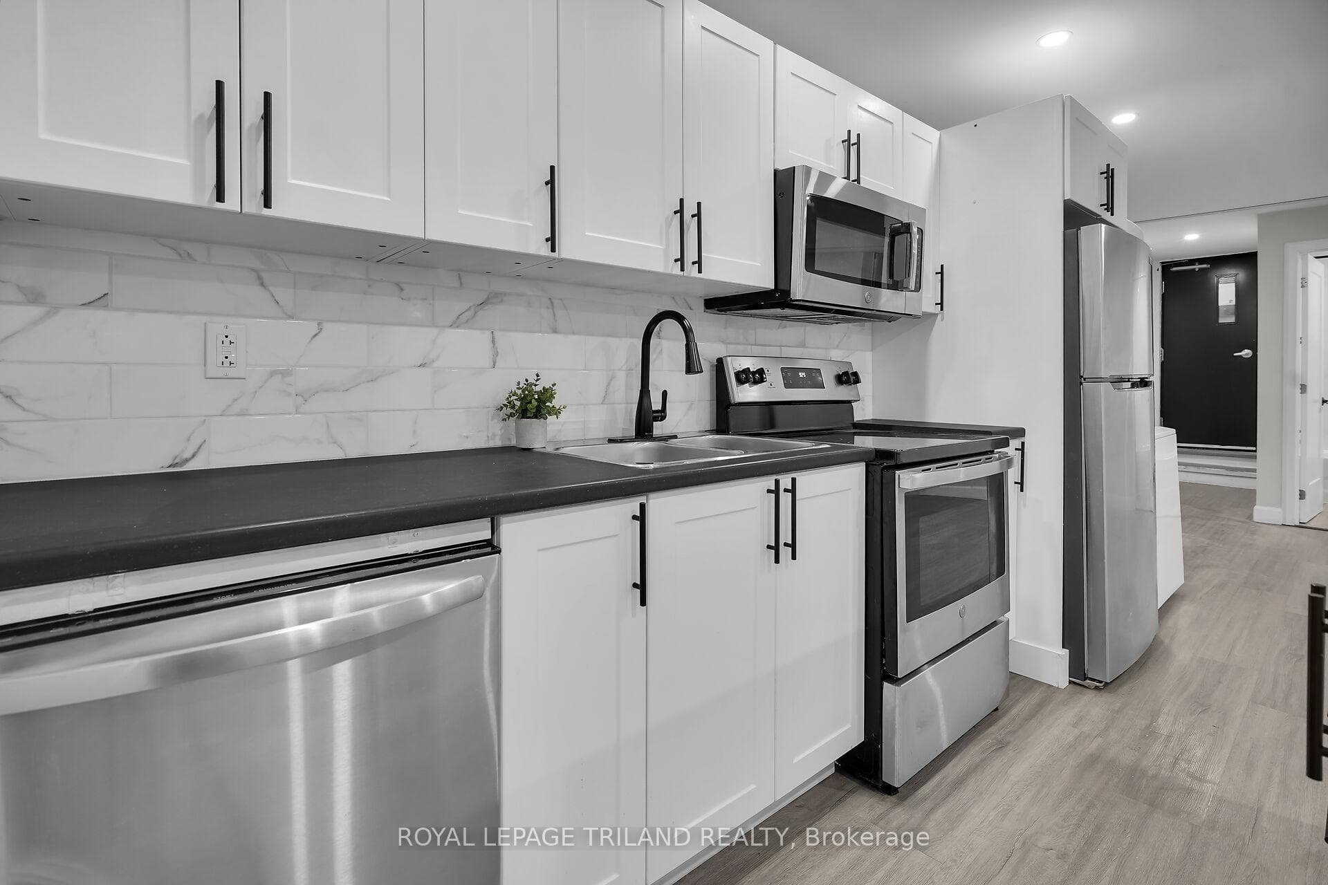 425 Mckenzie Avenue Unit 1, London South, ON N6C 1V5 - Photo 1