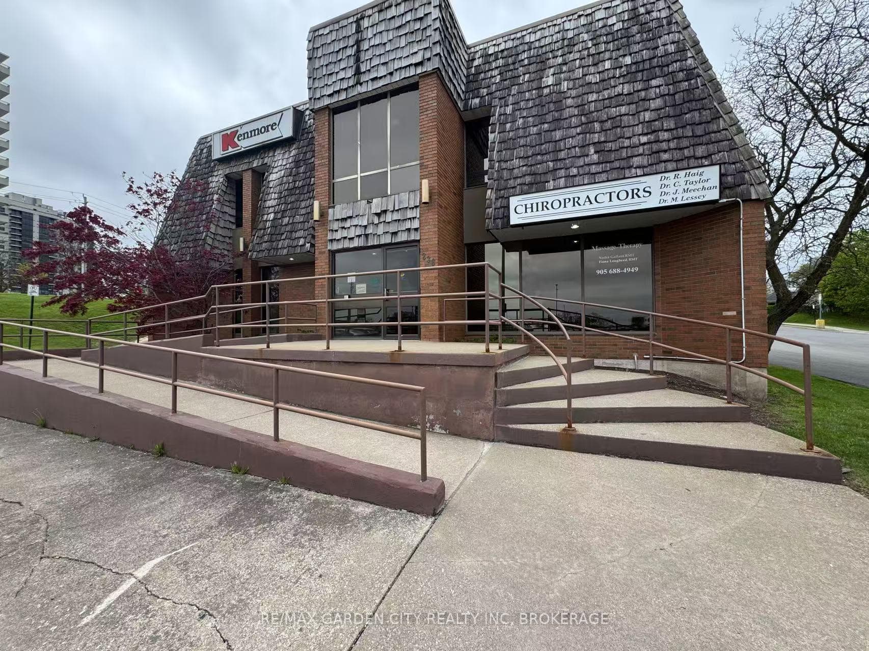 236 Glenridge Avenue Unit 2nd floor, St. Catharines, ON L2T 3J9 - Photo 1