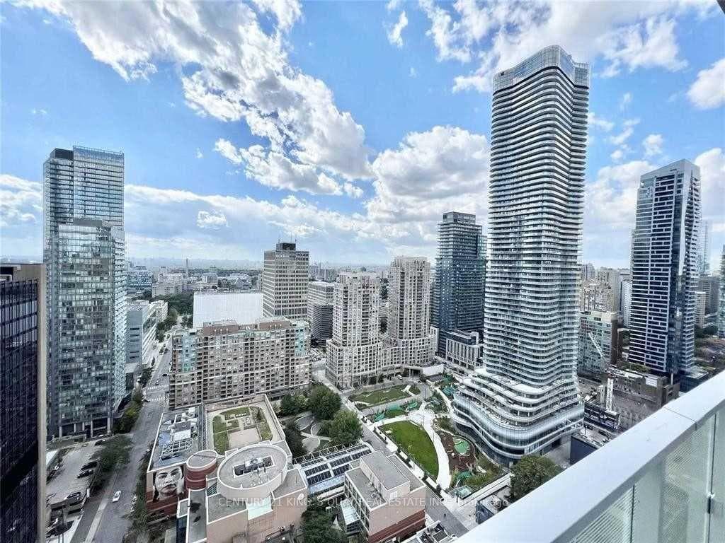 501 Yonge Street Unit 3802, Downtown Toronto / Waterfront, ON M4Y 1Y4 - Photo 1
