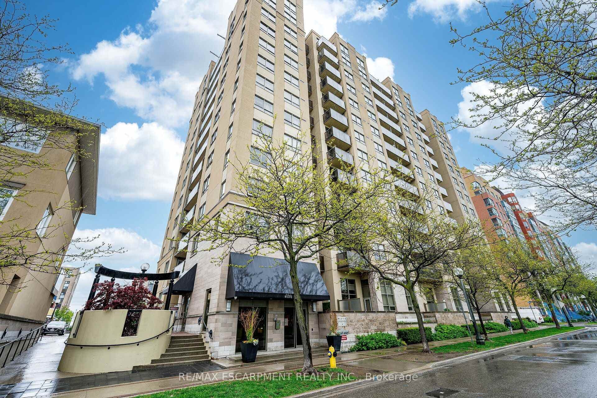 4 Elsinore Path Unit 402, Liberty Village / Parkdale / South Parkdale, ON M8V 4G7 - Photo 1