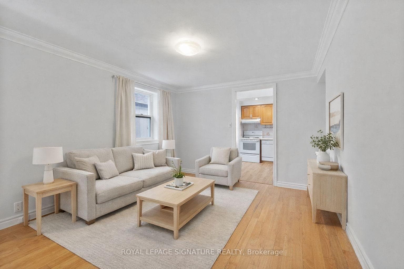 6 Robindale Avenue, Liberty Village / Parkdale / South Parkdale, ON M8W 4A9 - Photo 1