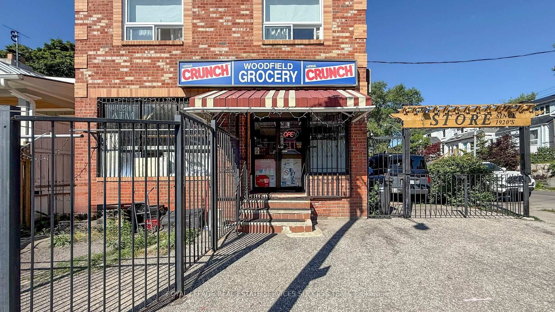 404 Woodfield Road, Riverdale / Leslieville, ON M4L 2X1 - Photo 1