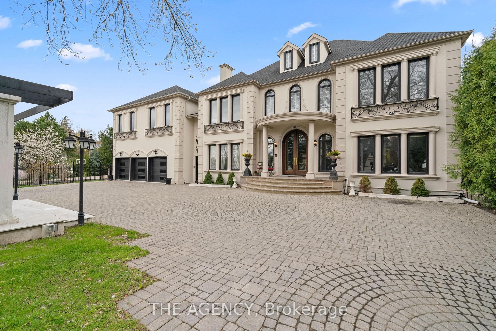 47 Old Colony Road, Bridle Path / York Mills / Hoggs Hollow, ON M2L 2J9 - Photo 1