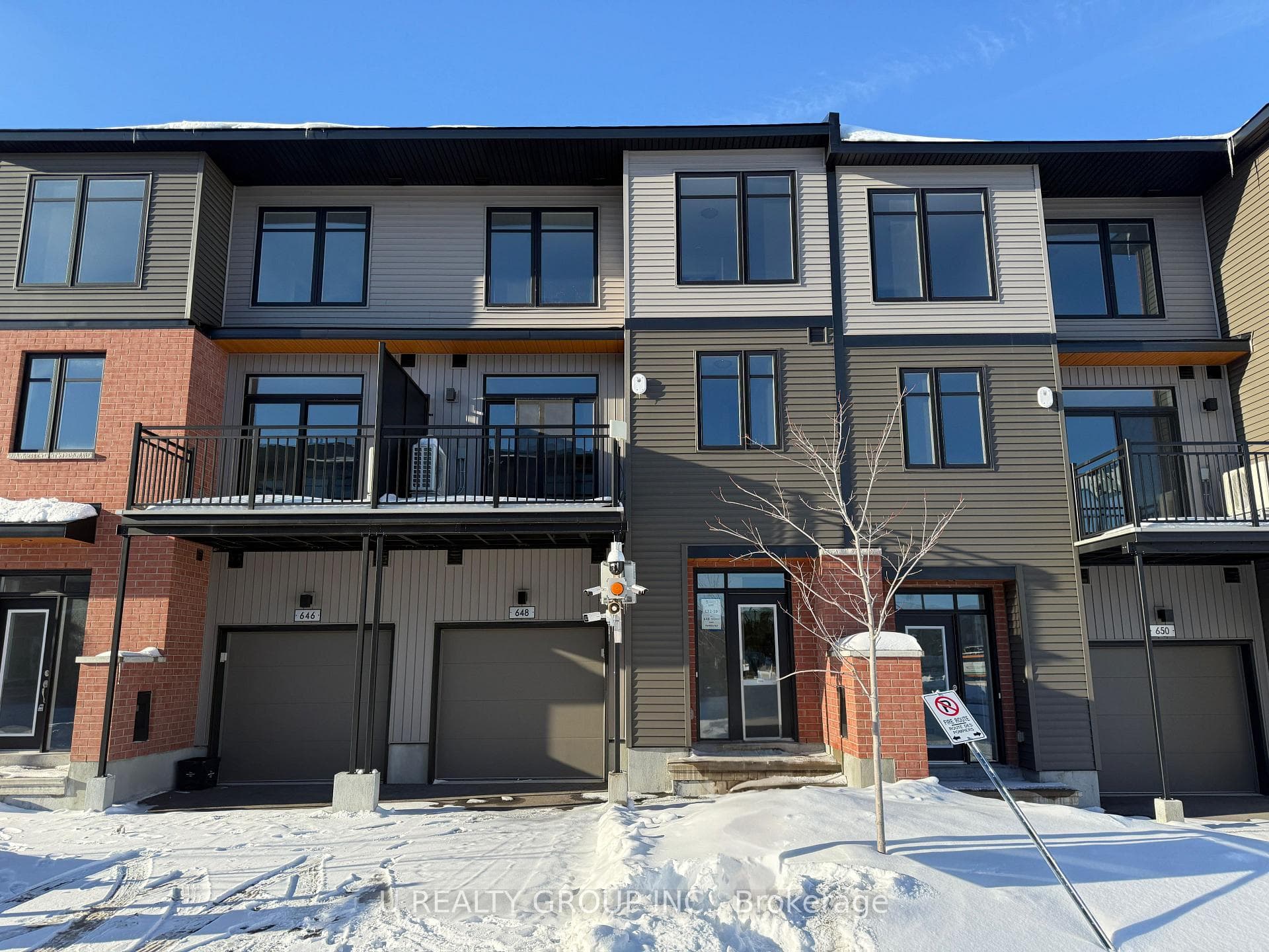 648 Corporal Private, Blossom Park - Airport and Area