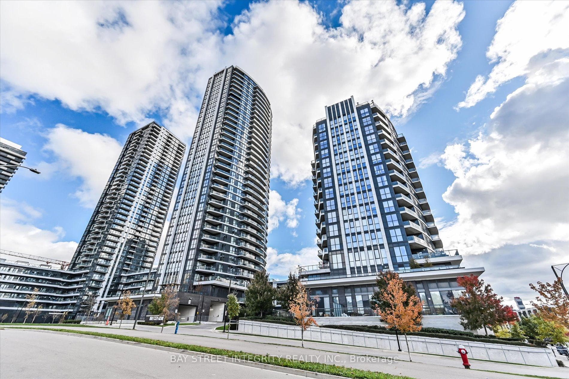35 Watergarden Drive Unit 2719, Mississauga, ON L5R 0G8 - Photo 1