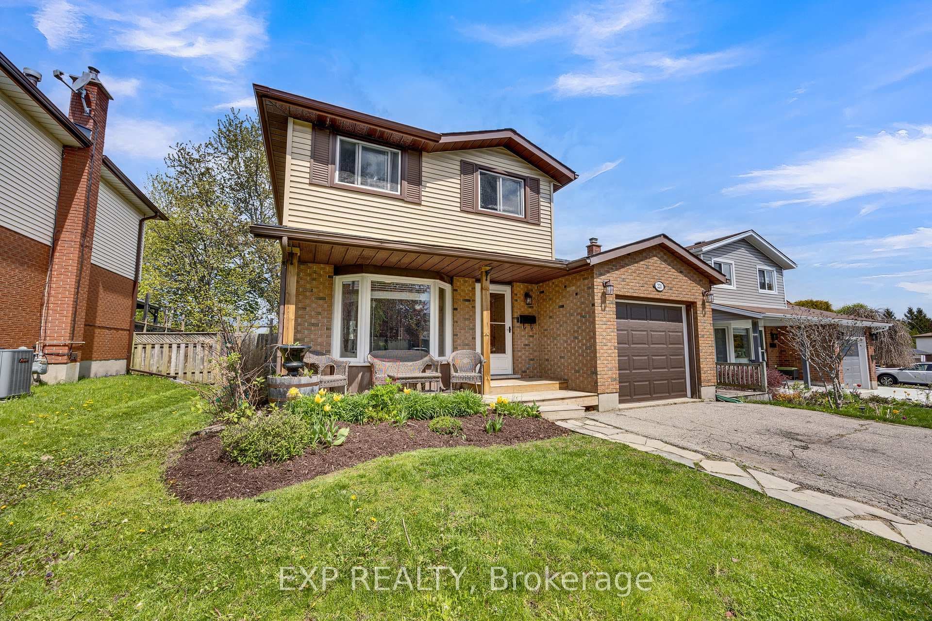 220 Rosebank Place, Kitchener, ON N2E 2R8 - Photo 1