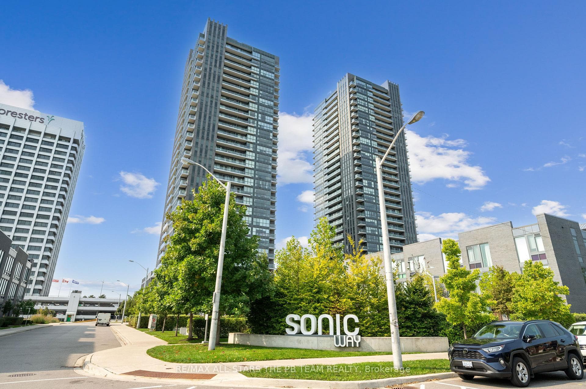 6 Sonic Way Unit 1406, Flemingdon Park / Don Mills, ON M3C 0P1 - Photo 1