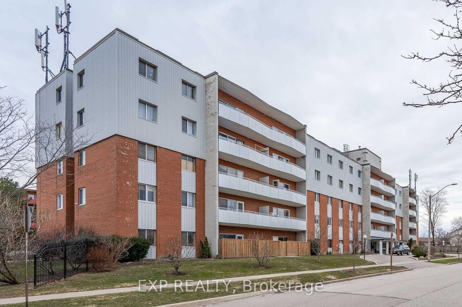 2485 Woking Crescent Unit 508, Mississauga, ON L5K 1Z6 - Photo 1
