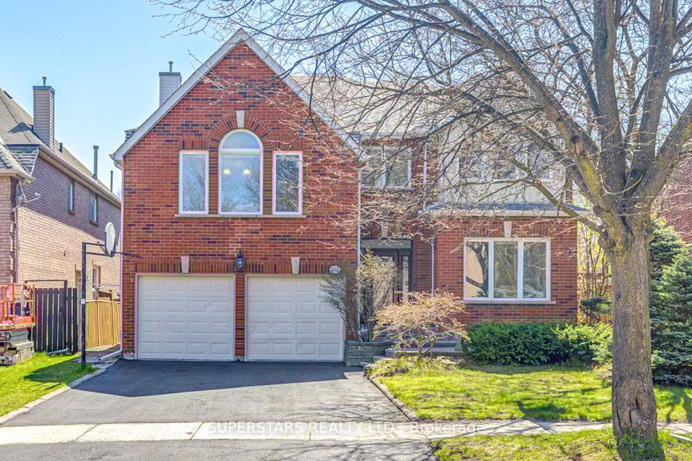 105 Mcclellan Way, Aurora, ON L4G 6M4 - Photo 1