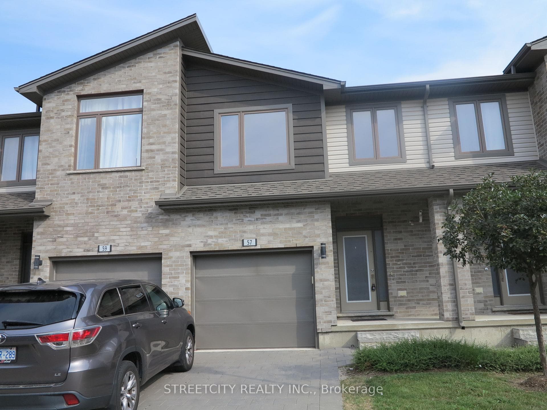 1960 Dalmagarry Road Unit 57, London North, ON N6G 0T8 - Photo 1