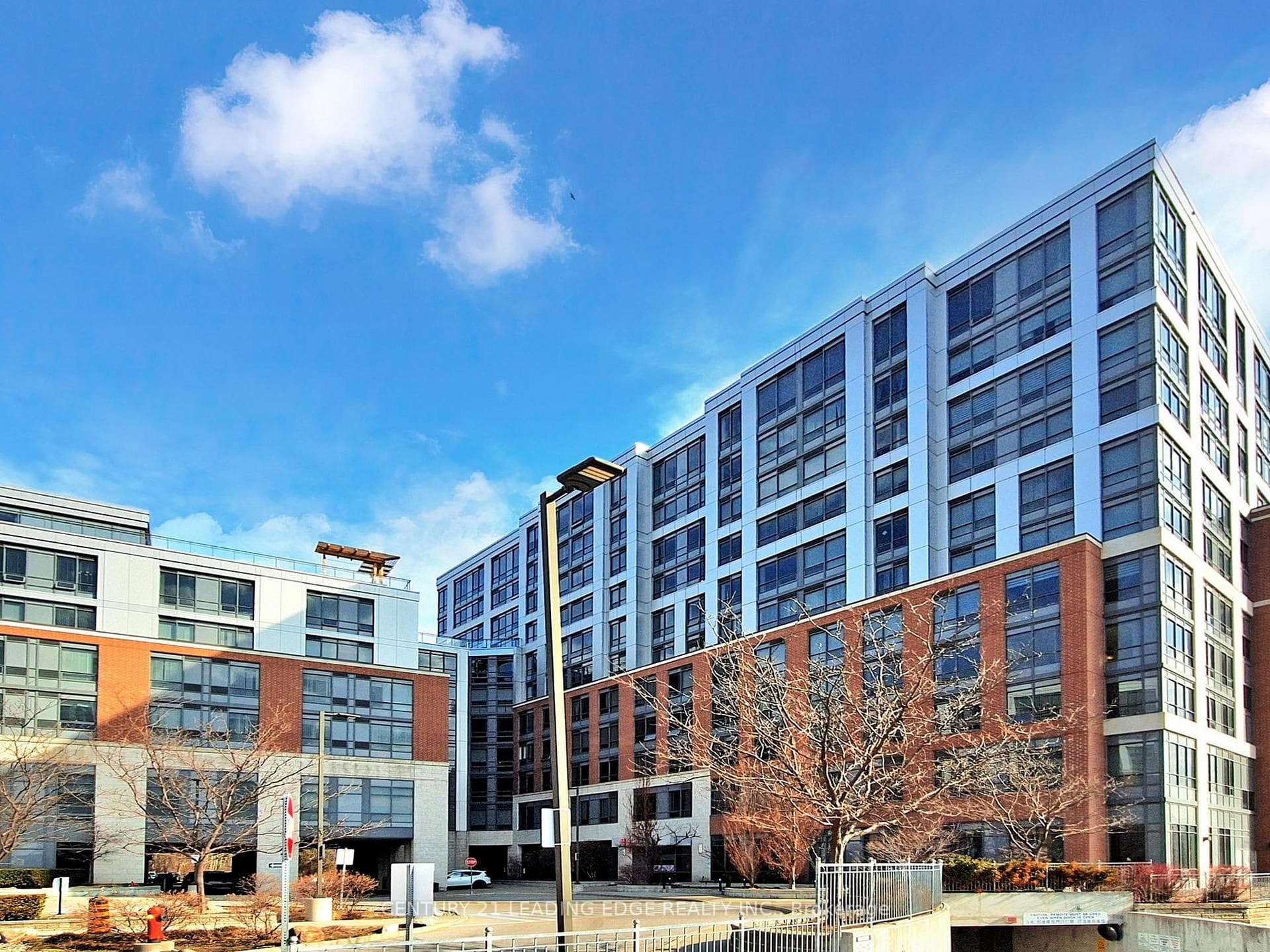 11211 Yonge Street Unit 1020, Richmond Hill, ON L4S 0E9 - Photo 1
