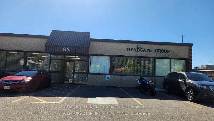 85 Curlew Drive Unit 103, Don Mills / Parkwoods / Victoria Village, ON M3A 2P8 - Photo 1