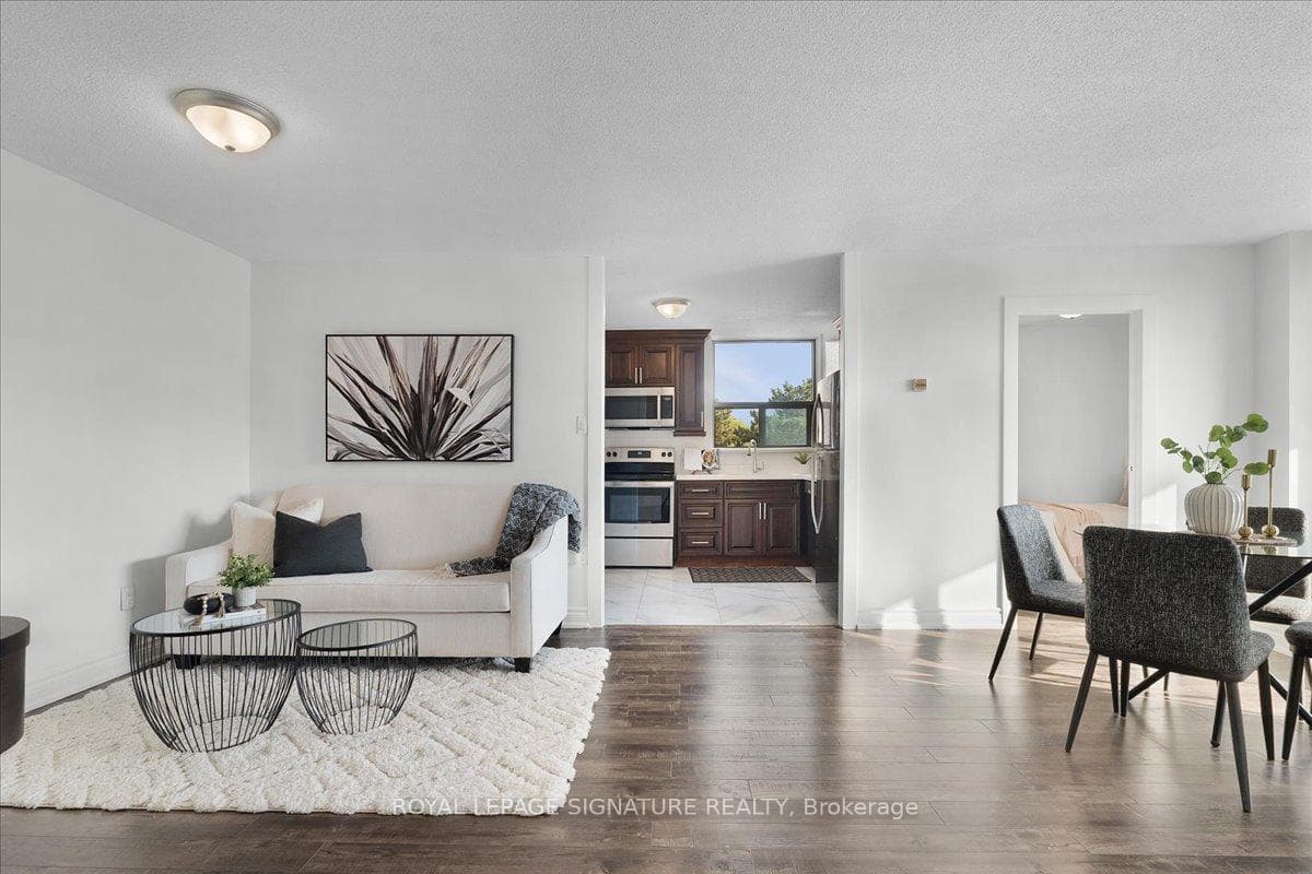 100 Wingarden Court Unit 315, Scarborough (Morningside / West Hill), ON M1B 2P4 - Photo 1