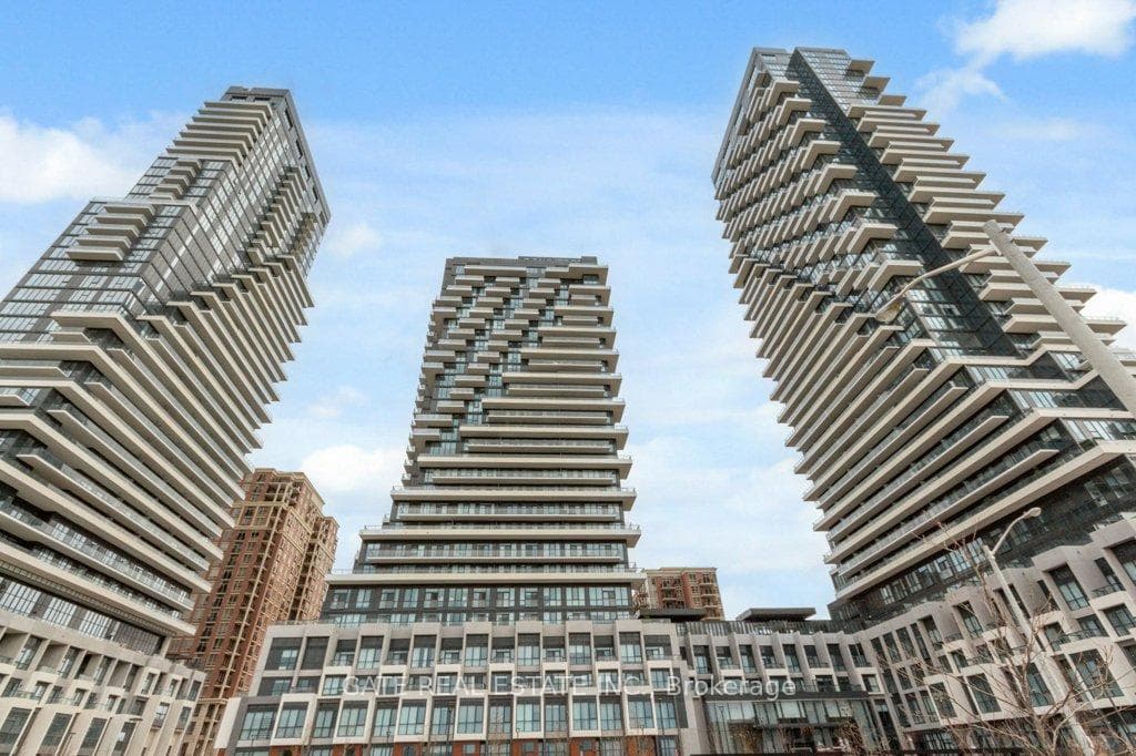 20 Inn on the Park Drive Unit 1730, Don Mills / Parkwoods / Victoria Village, ON M3C 0P8 - Photo 1