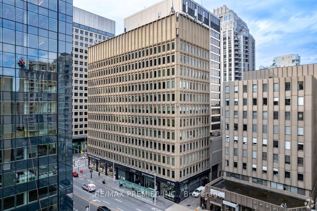 1200 Bay Street Unit 1201-C, Annex / Yorkville / Summerhill, ON M5R 2A5 - Photo 1
