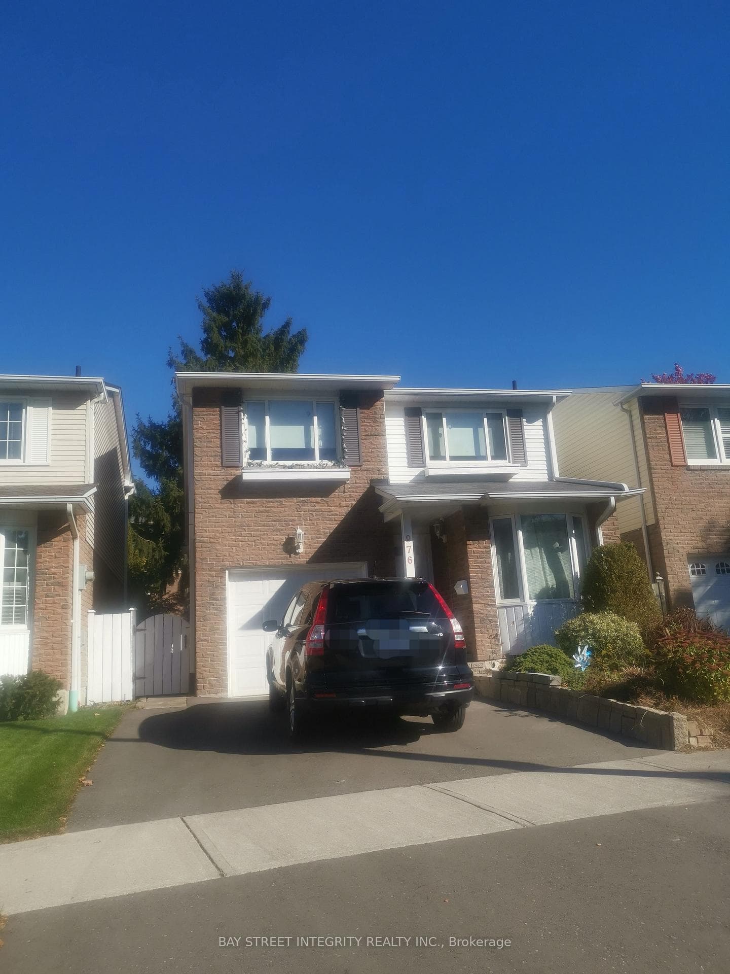 976 Raintree Lane, Mississauga, ON L5H 3Y6 - Photo 1