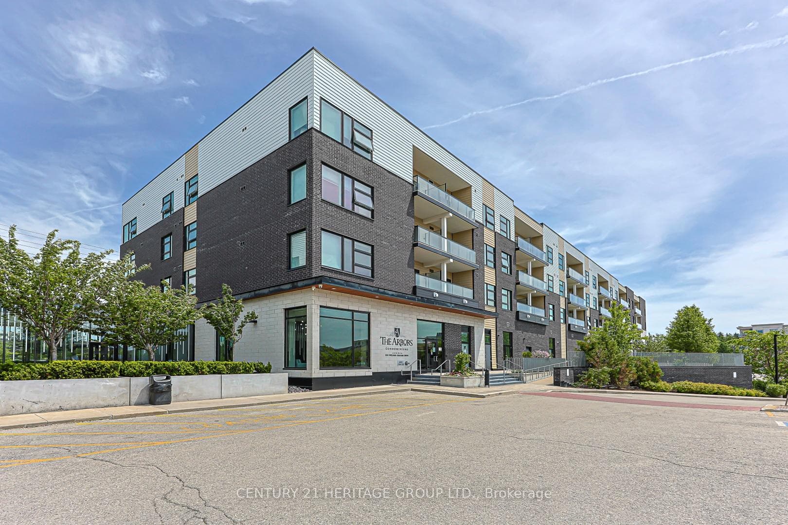 555 William Graham Drive Unit 208, Aurora, ON L4G 7C4 - Photo 1