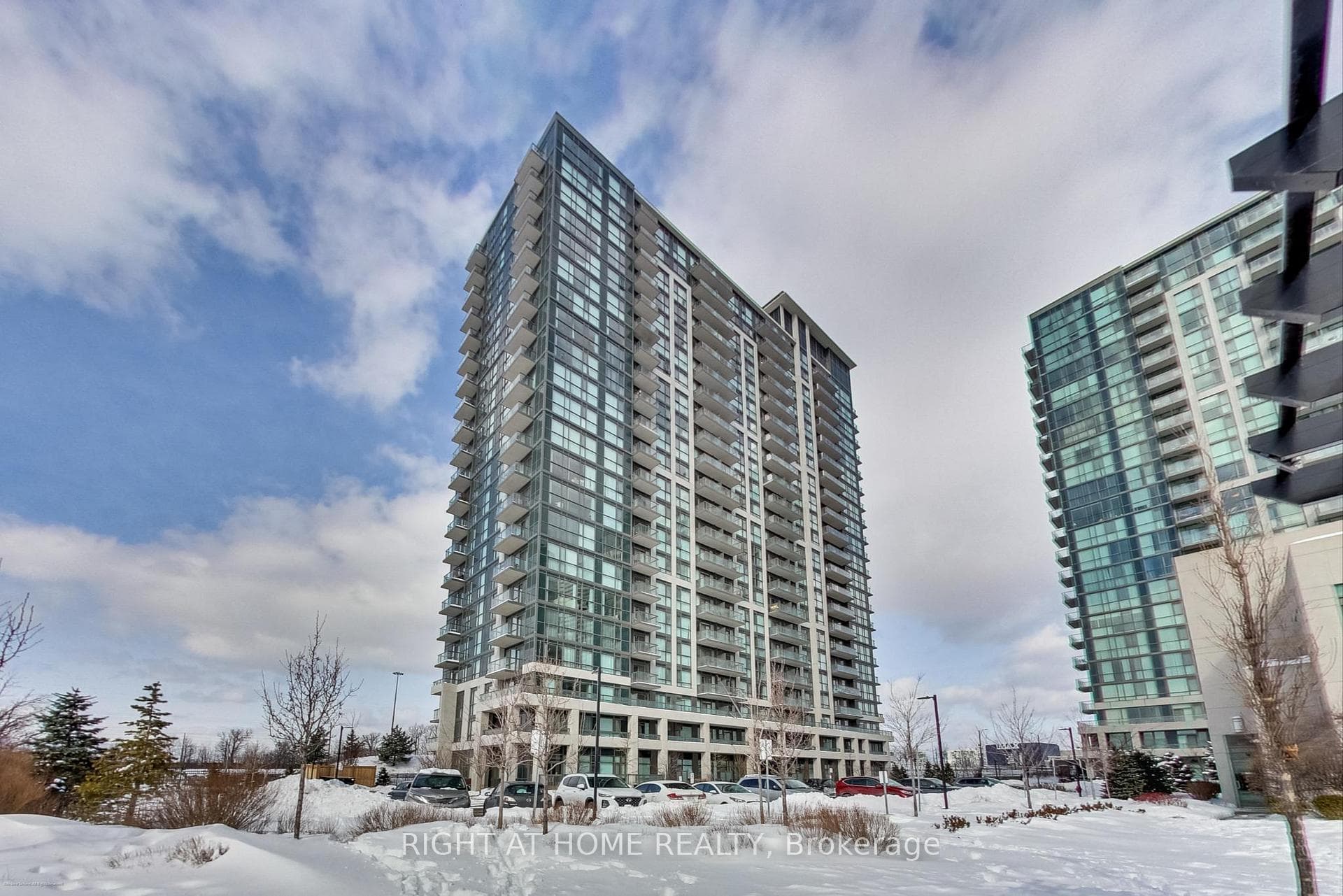 349 Rathburn Road Unit 515, Mississauga, ON L5B 0G9 - Photo 1