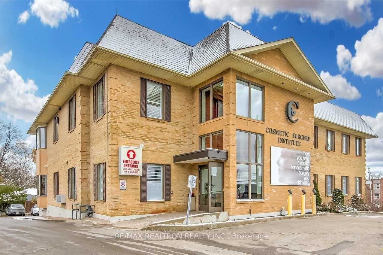 9955 Yonge Street Unit 202, Richmond Hill