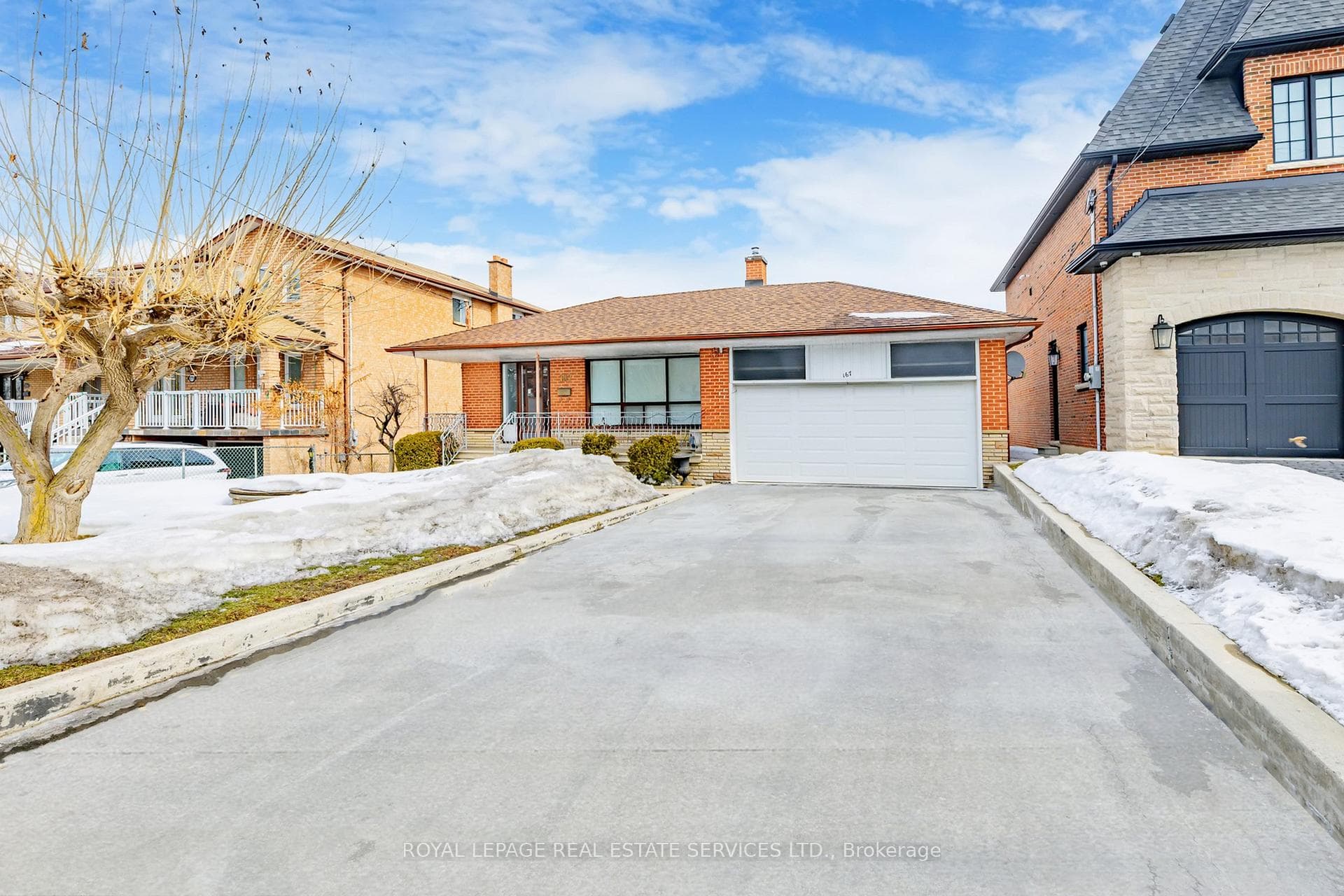 167 Cornelius Parkway, York / Weston, ON M6L 2K8 - Photo 1