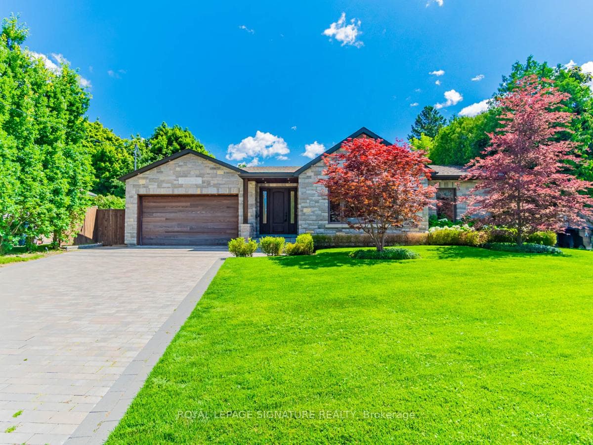 7 Blaine Drive, Don Mills / Parkwoods / Victoria Village, ON M3B 2G3 - Photo 1