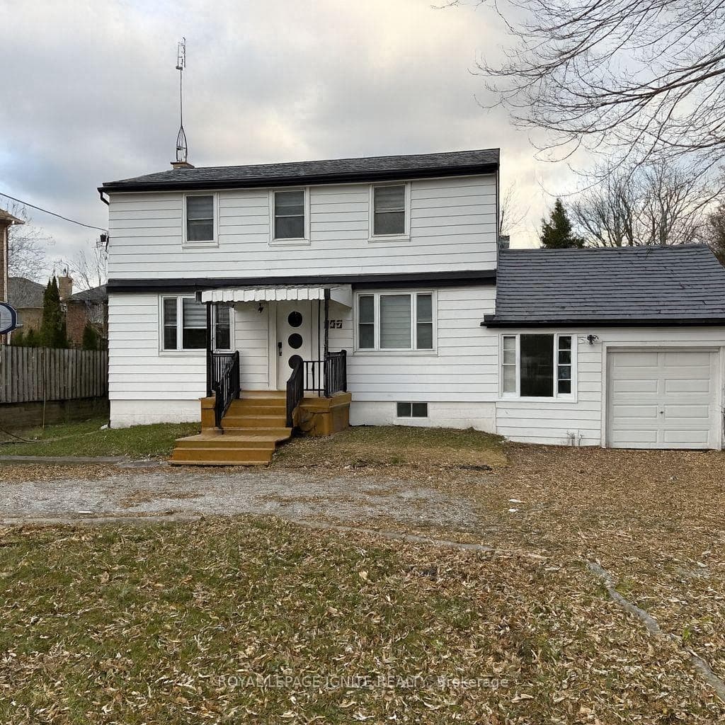 187 Twyn Rivers Drive, Pickering