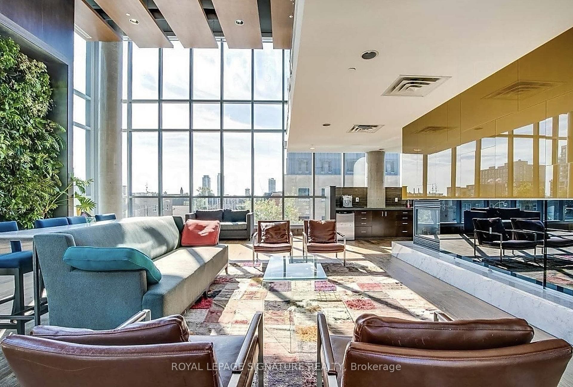25 Cole Street Unit 823, Regent Park / Cabbagetown / St. James Town, ON M5A 4M3 - Photo 1