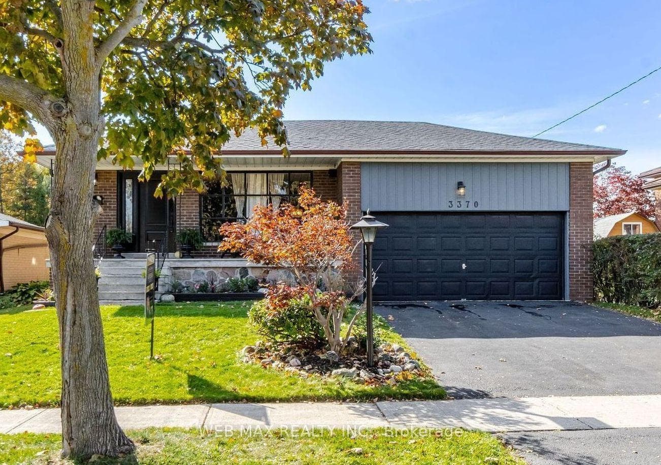 3370 Cedar Creek Drive, Mississauga, ON L4Y 2Y1 - Photo 1