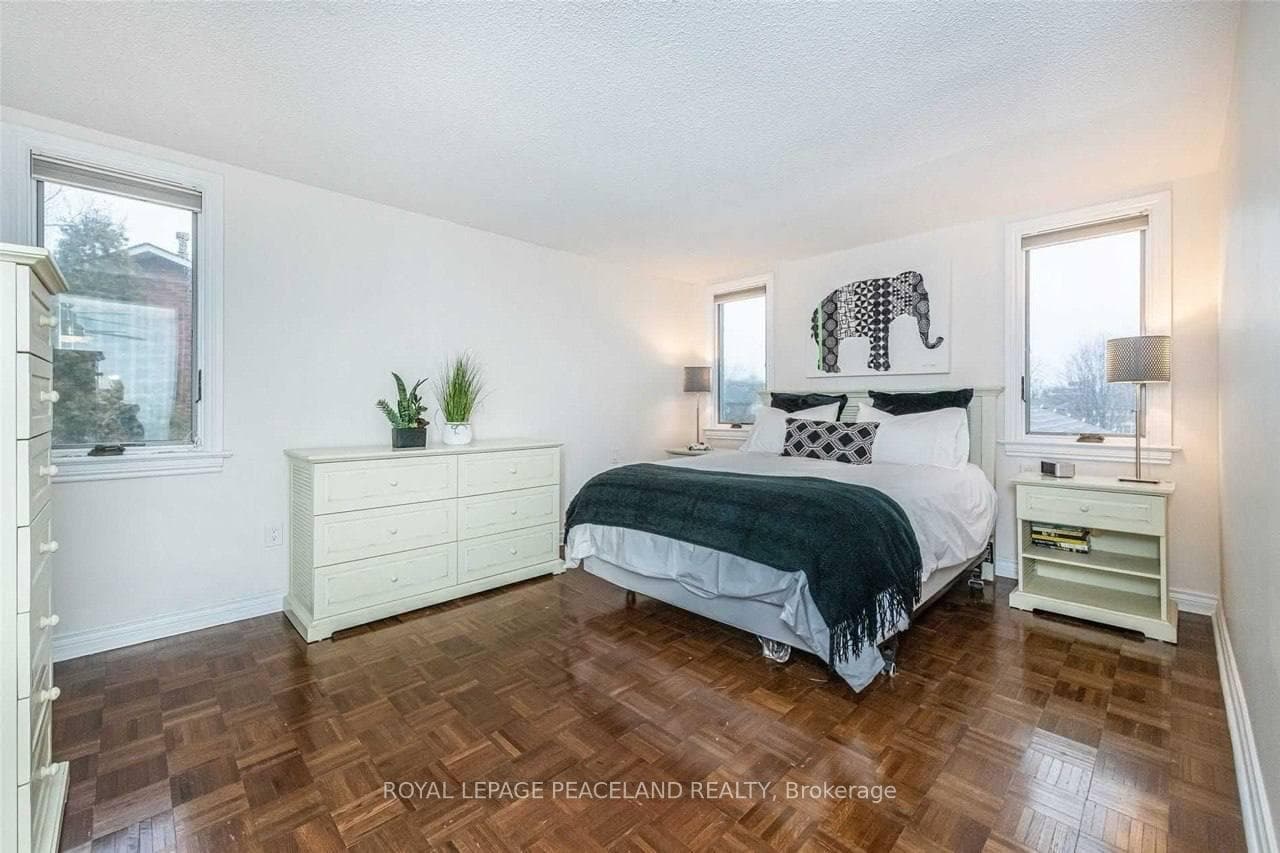 4239 White Spruce Court Unit 2, Mississauga, ON L5C 3X5 - Photo 1