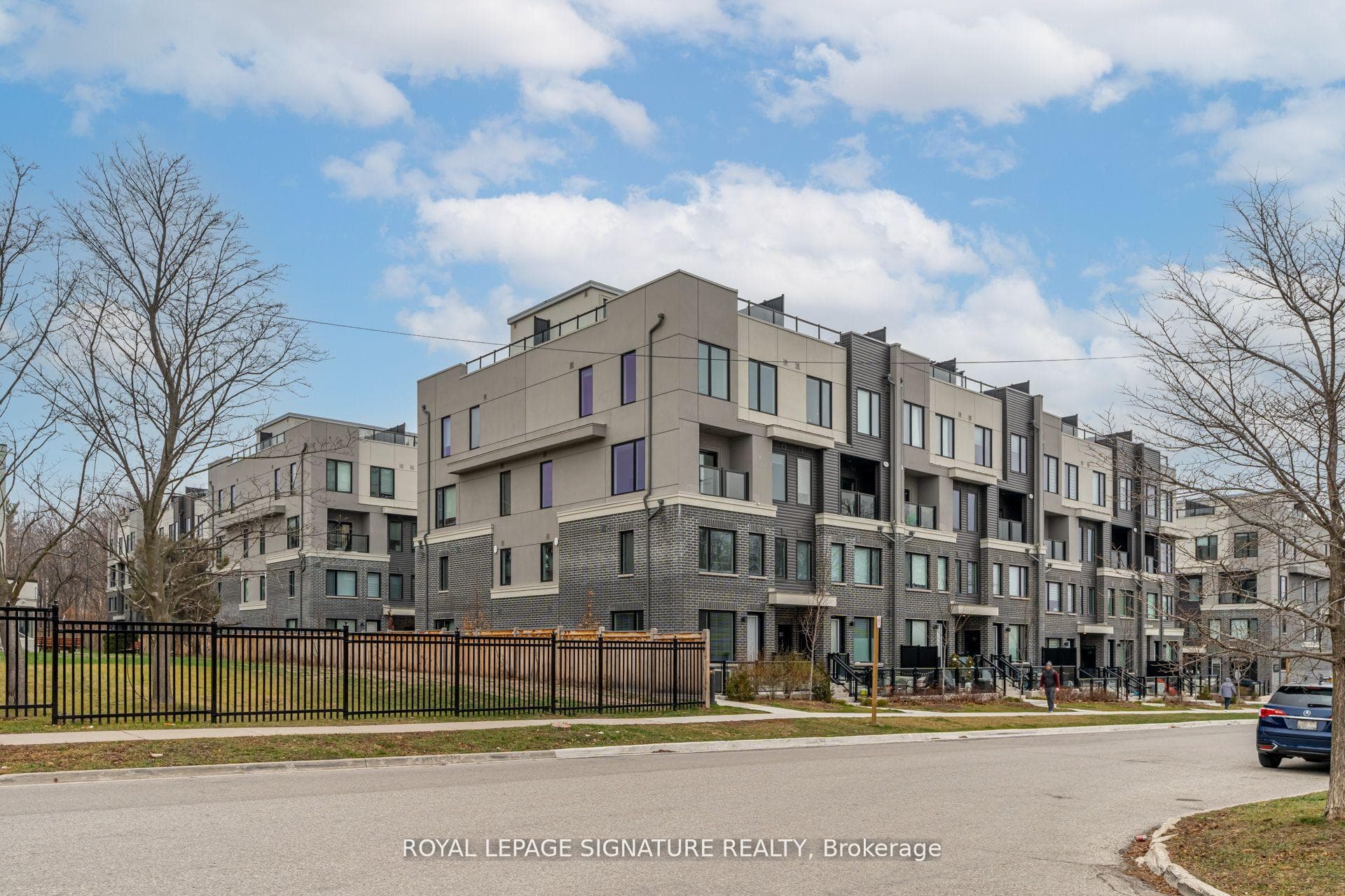 3476 Widdicombe Way Unit 11, Mississauga, ON L5L 0B8 - Photo 1