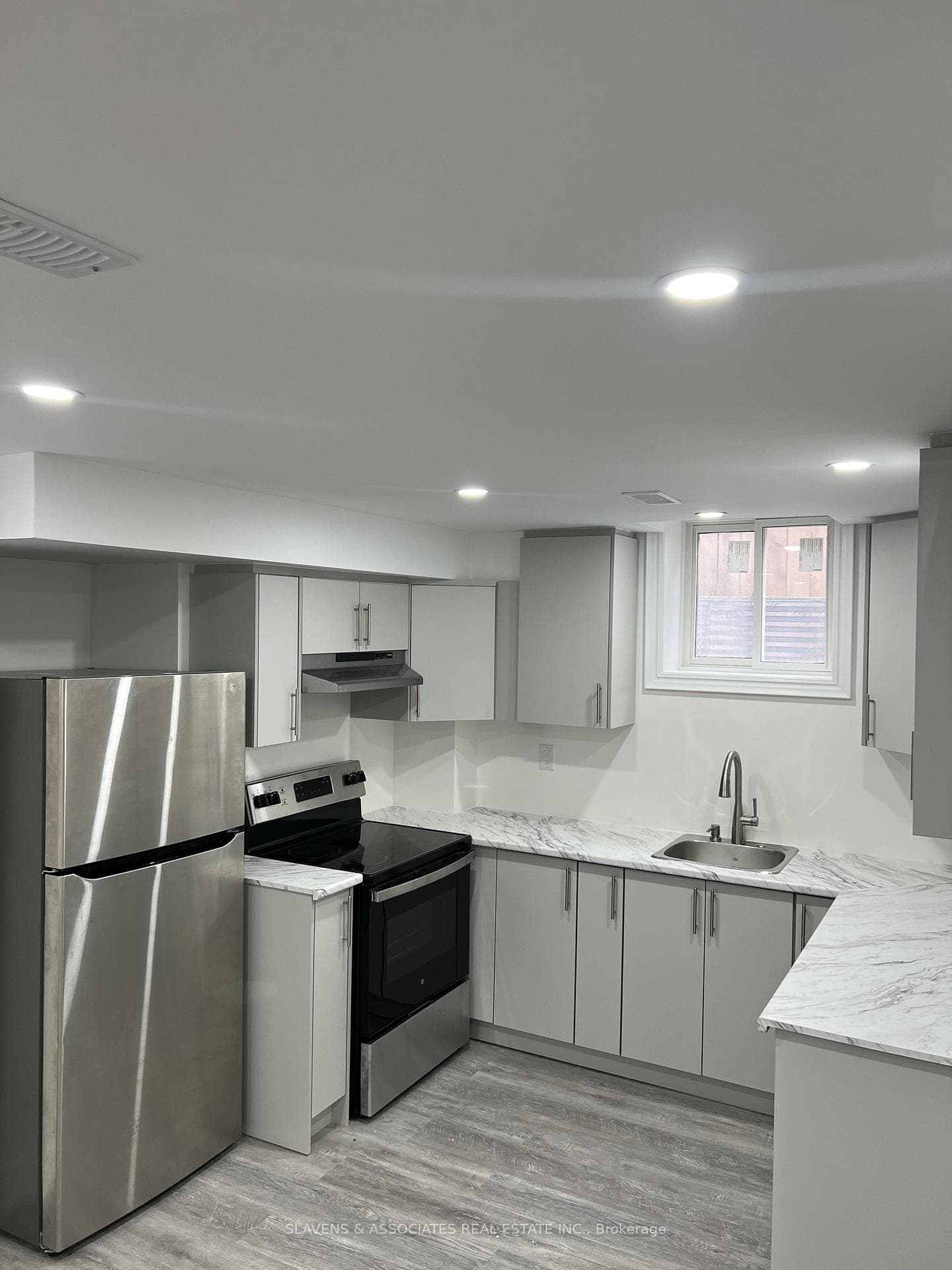 16 Wilsongary Circle Unit Bsmt, Ajax