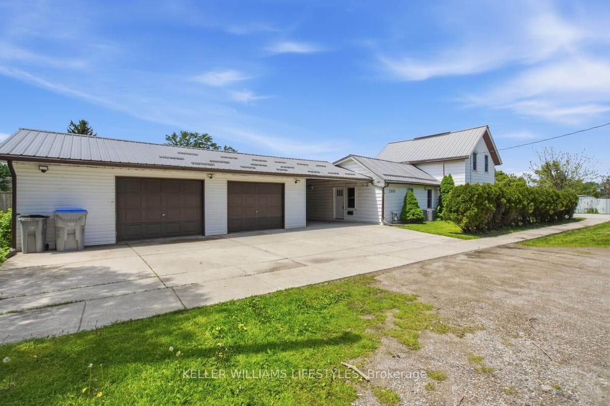 1969 Elizabeth Street, Strathroy-Caradoc