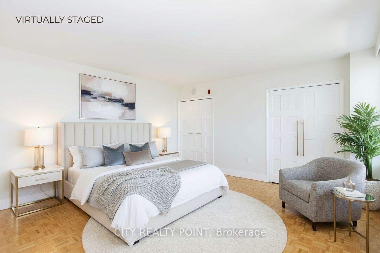 490 Eglinton Avenue Unit 704, Leaside / Davisville, ON M4P 1M4 - Photo 1