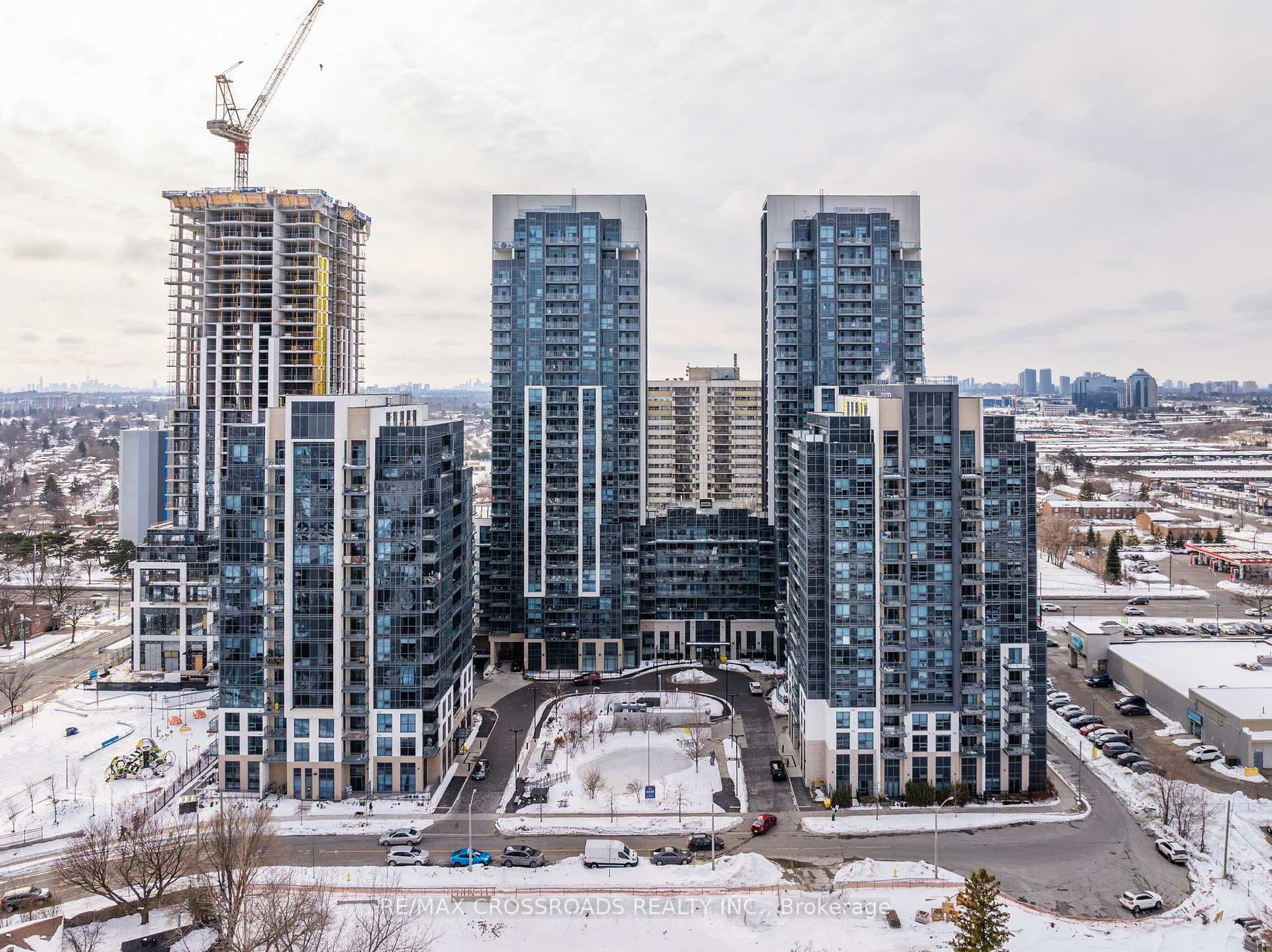 20 Meadowglen Place Unit 528, Scarborough (West Hill / Highland Creek), ON M1G 0A9 - Photo 1