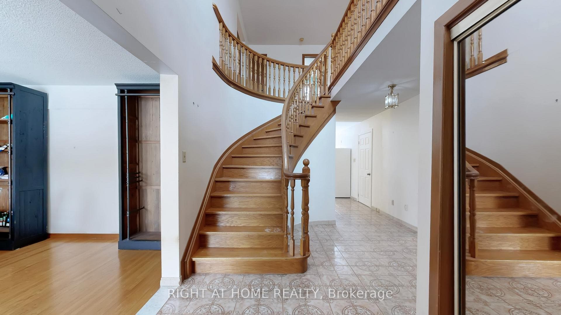 94 Madawaska Avenue, Willowdale / Newtonbrook, ON M2M 2R4 - Photo 1