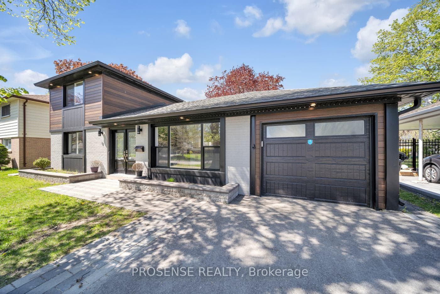 8 Vanderbrent Crescent, Etobicoke (Kingsview Village / Humber Heights), ON M9R 3W8 - Photo 1