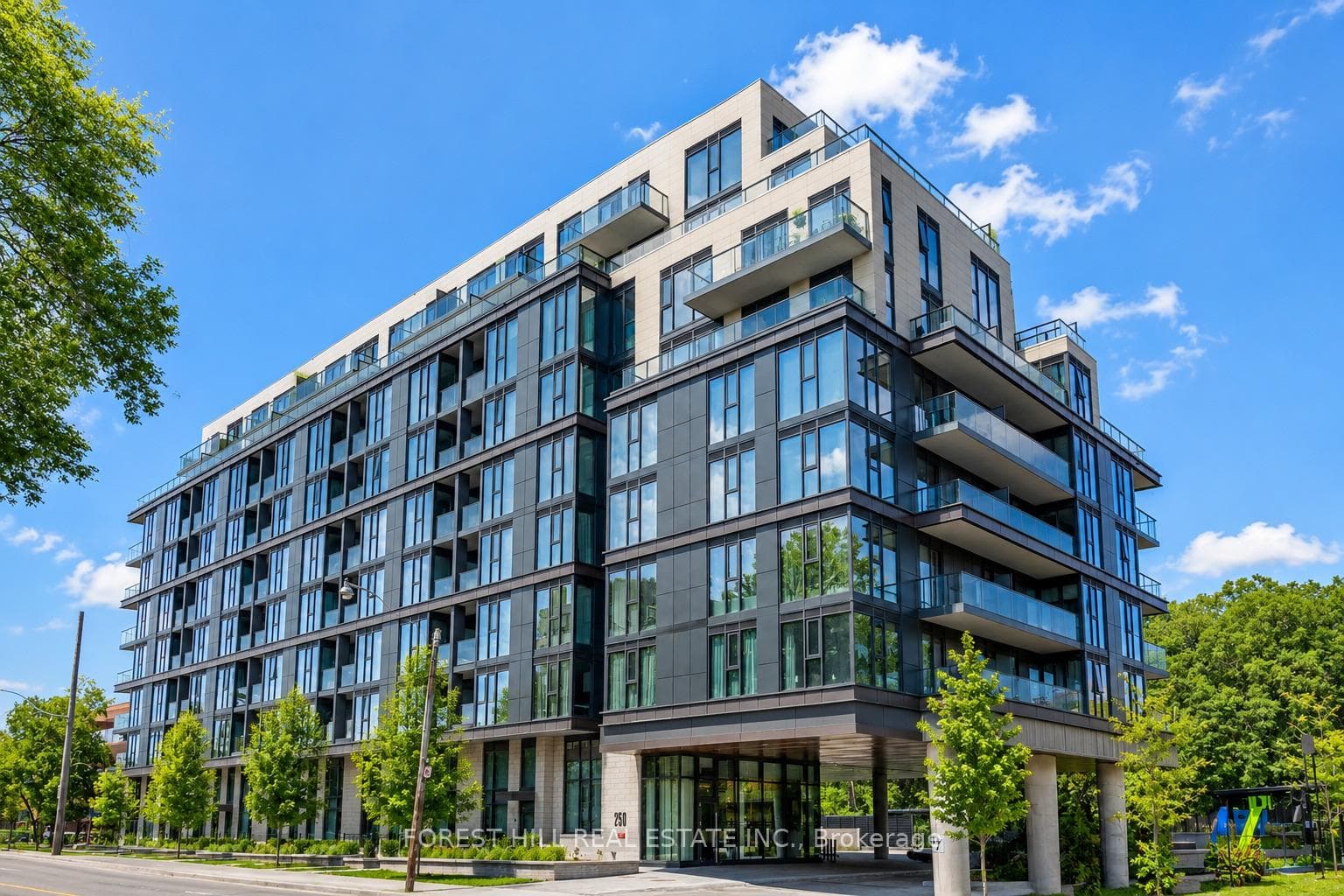 250 Lawrence Avenue Unit 810, Lawrence Park / Bedford Park, ON M5M 1B2 - Photo 1