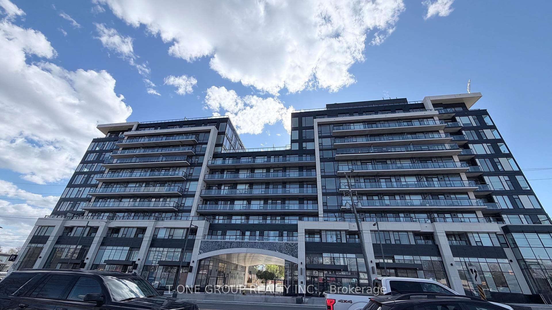 8188 Yonge Street Unit 317, Vaughan, ON L4J 0M2 - Photo 1