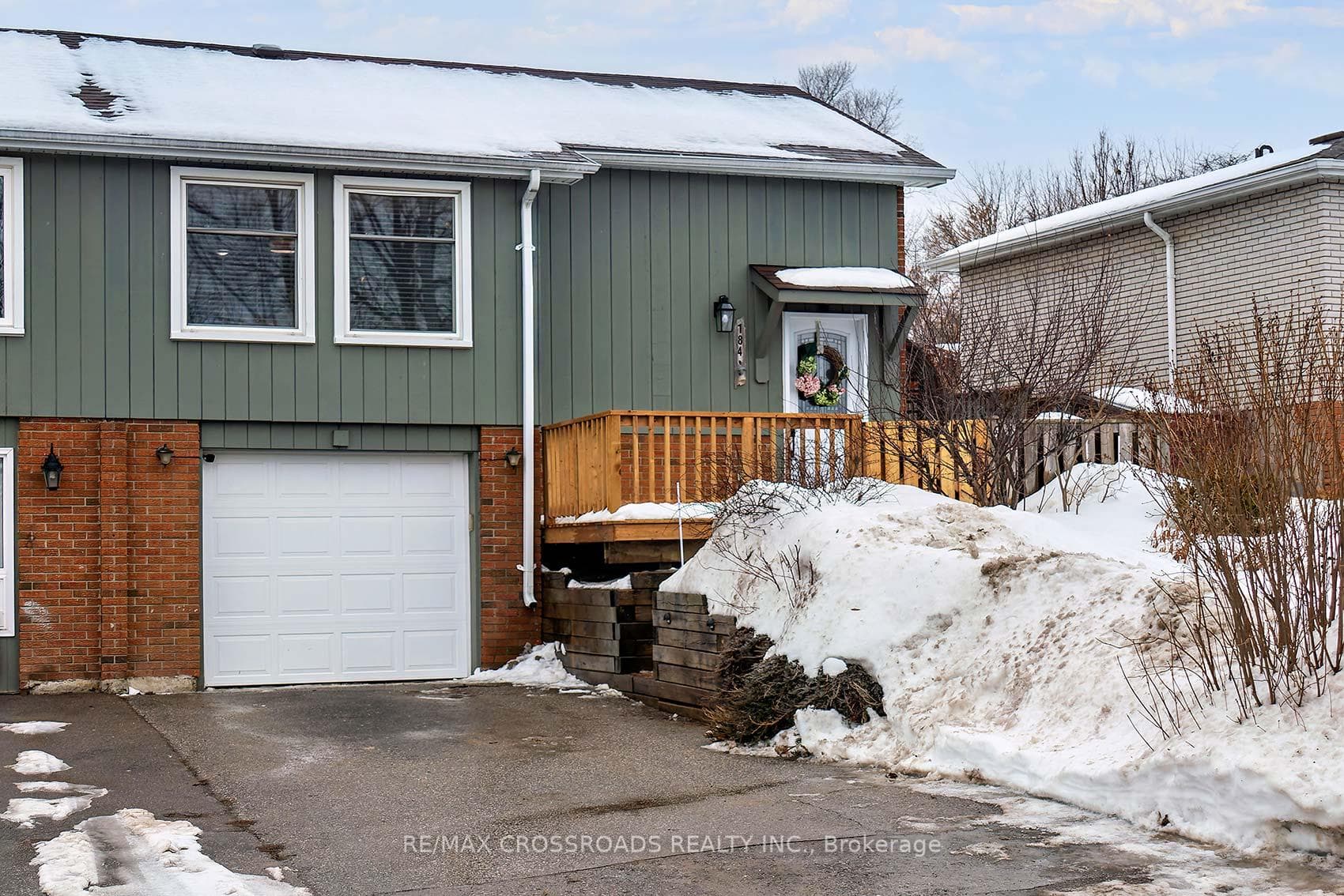 184 Collings Avenue, Bradford West Gwillimbury, ON L3Z 1N1 - Photo 1