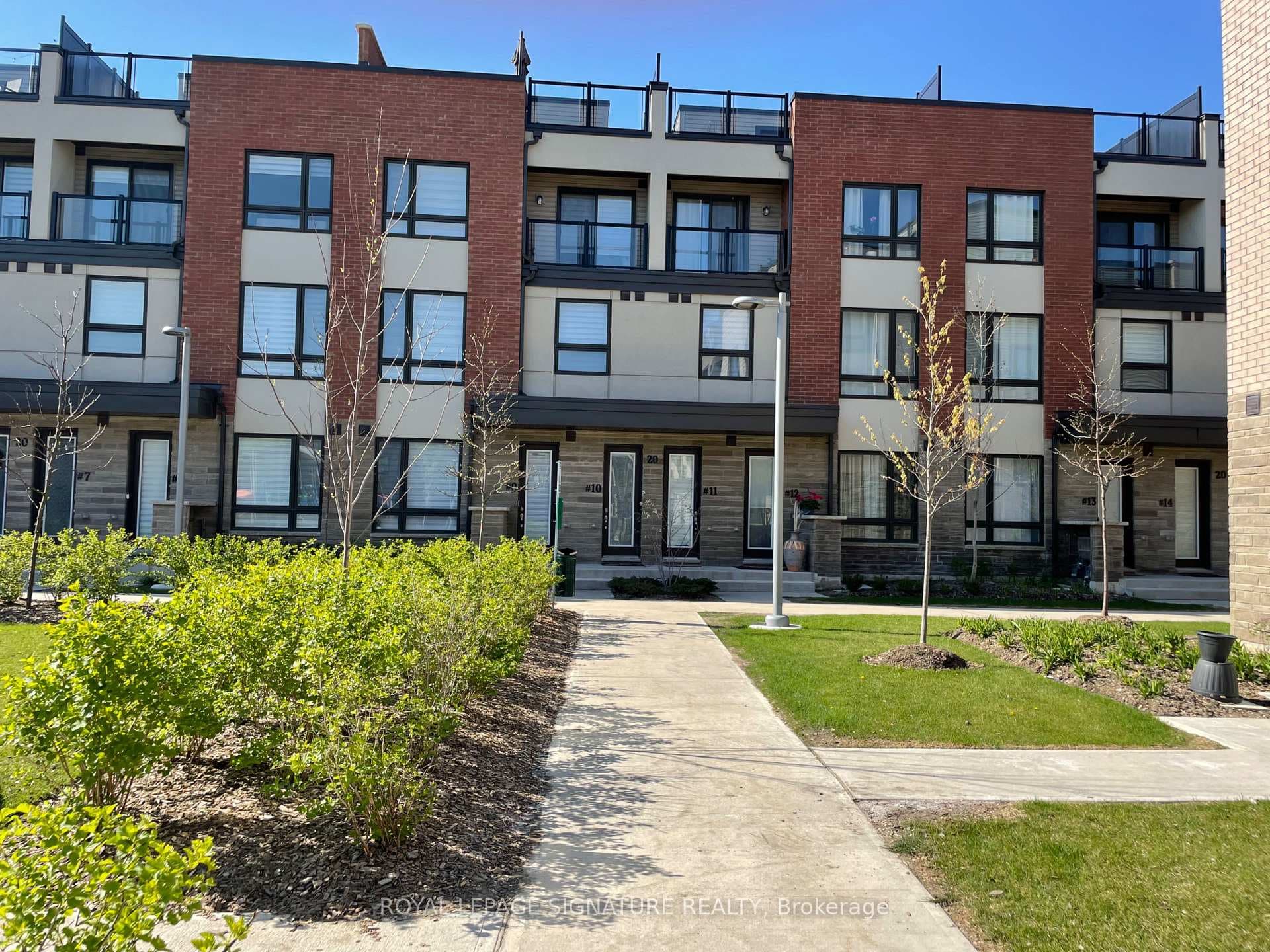 20 WoodStream Drive Unit 11, Etobicoke (West Mall / Rexdale), ON M9W 0G1 - Photo 1