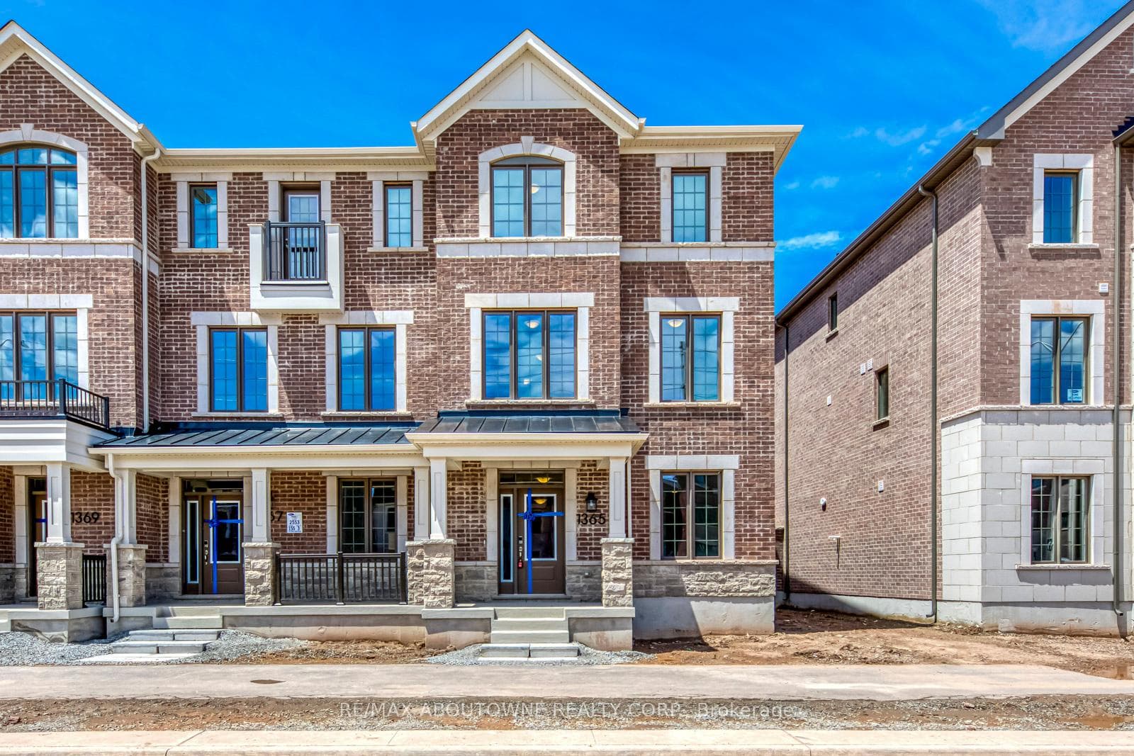 1365 William Halton Parkway, Oakville