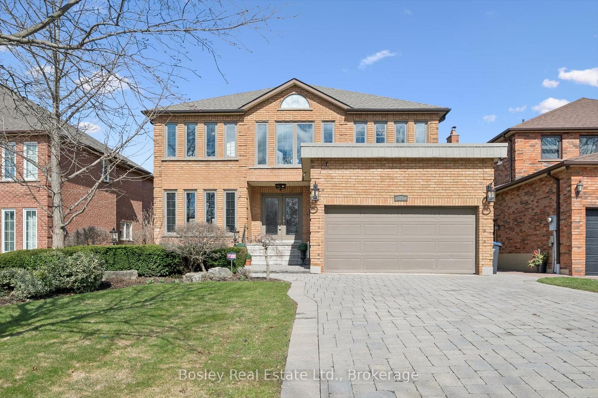 1217 Sugar Maple Court, Mississauga, ON L4W 4P6 - Photo 1