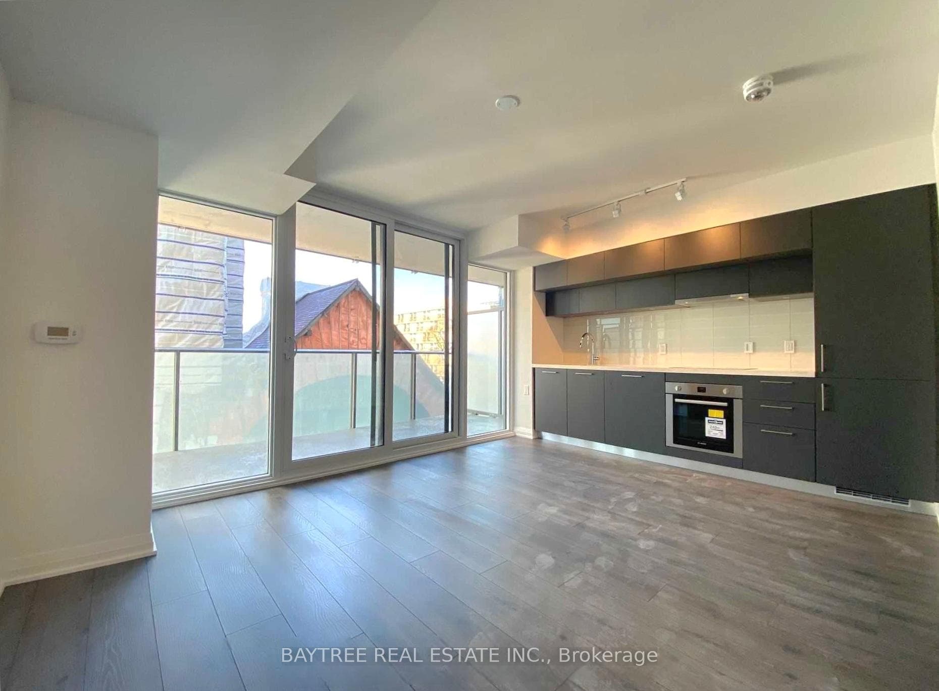 99 Foxbar Road Unit 506, Annex / Yorkville / Summerhill, ON M4V 2G5 - Photo 1
