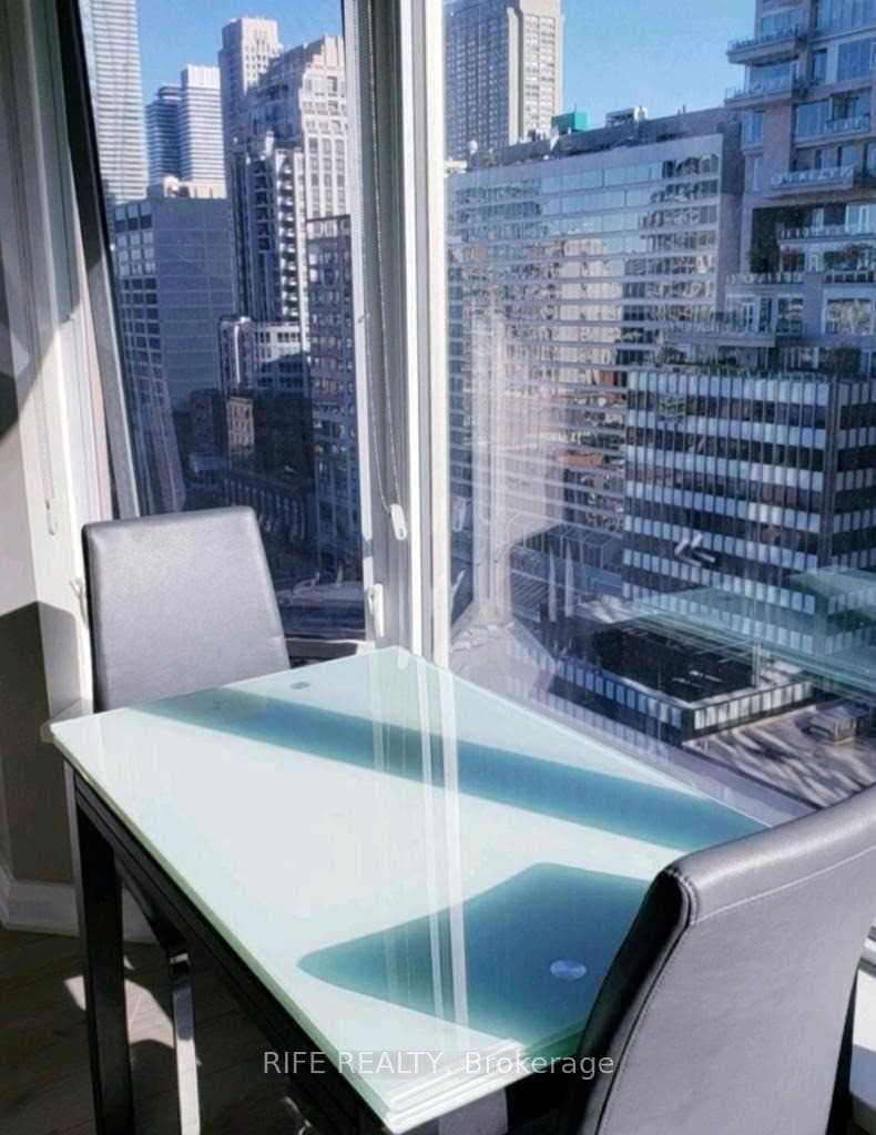 155 Yorkville Avenue Unit 1709, Toronto C02