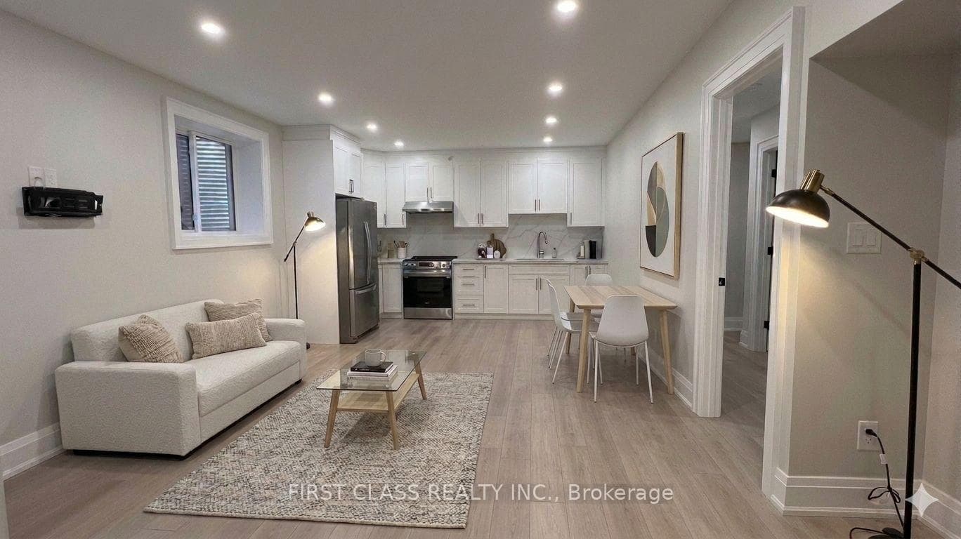 107 LANKIN Boulevard, Danforth / East York, ON M4J 4X2 - Photo 1
