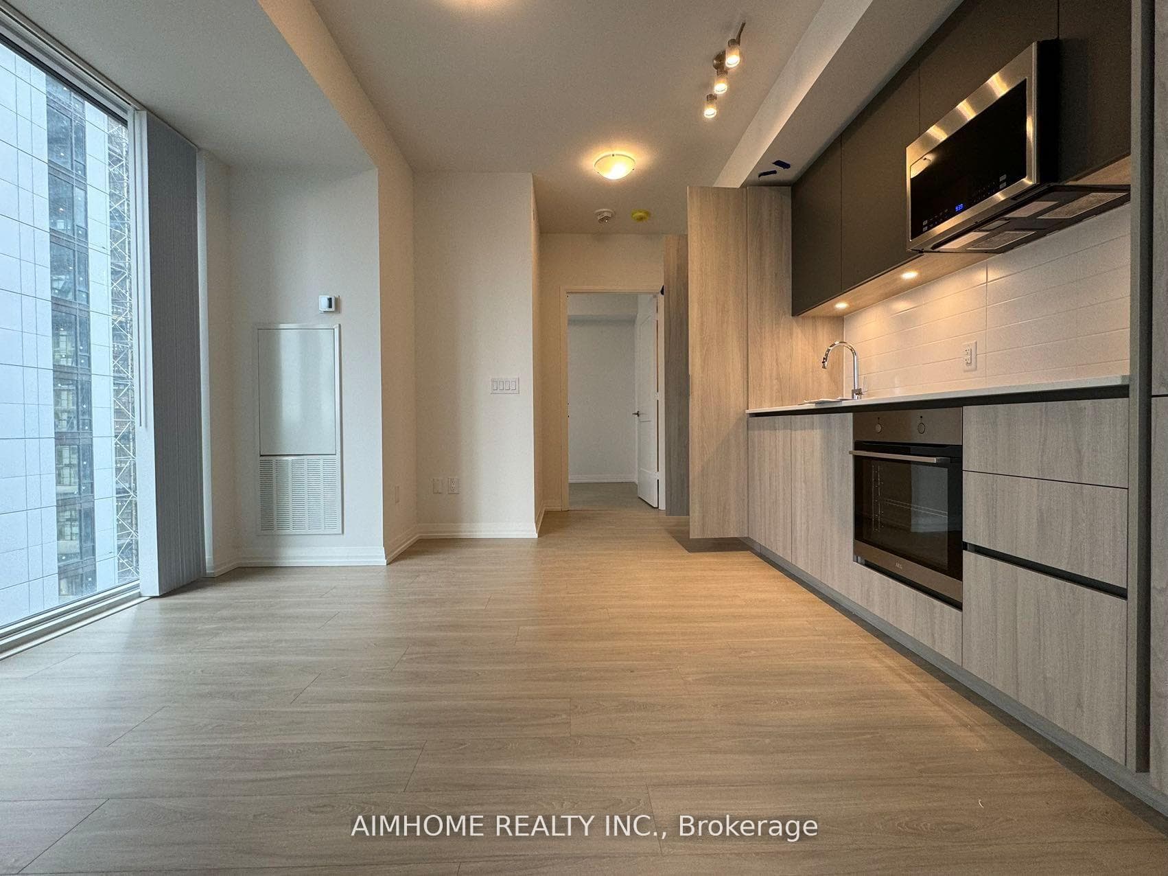 8 Widmer Street Unit 2903, Downtown Toronto / Waterfront, ON M5V 2E7 - Photo 1