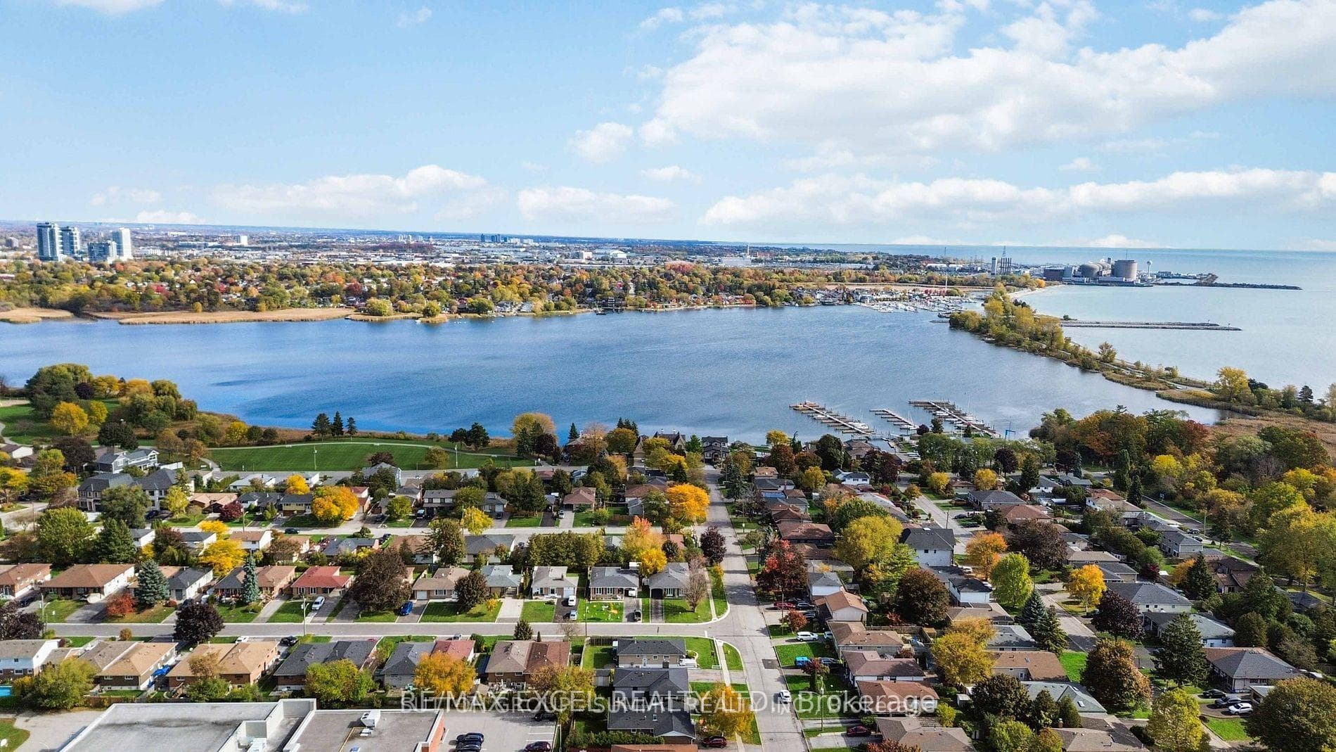 952 Oklahoma Drive, Pickering, ON L1W 2H7 - Photo 1